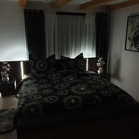 Martin'S Ferienwohnung ฟูร์ท อิม วัลด์ ภายนอก รูปภาพ