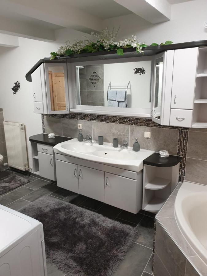 Martin'S Ferienwohnung ฟูร์ท อิม วัลด์ ภายนอก รูปภาพ