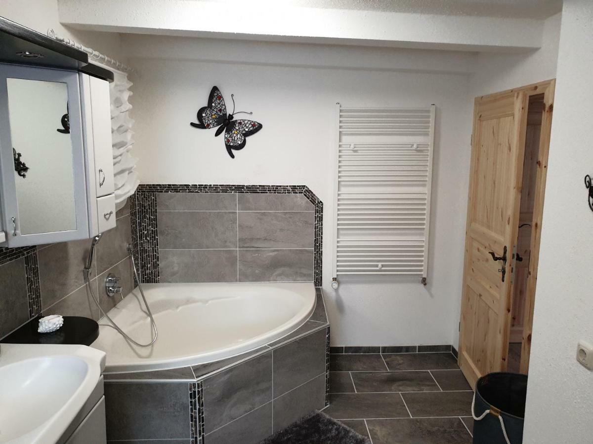 Martin'S Ferienwohnung ฟูร์ท อิม วัลด์ ภายนอก รูปภาพ